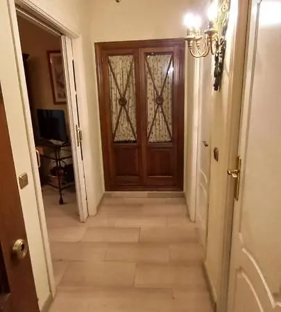 Hola! Centro Апартаменти