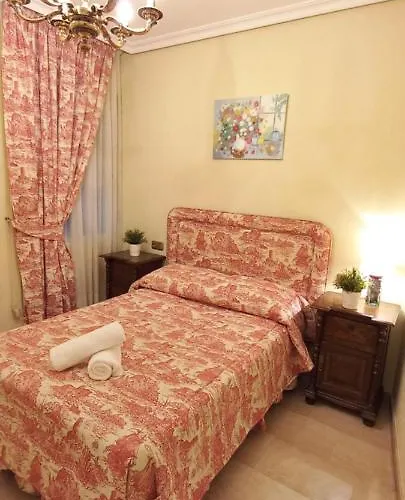 Hola! Centro Apartment *